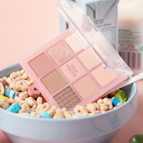ToppertheWorldClionadhマルチクロームアイシャドウパレット On Topper the World Palette – Clionadh Cosmetics